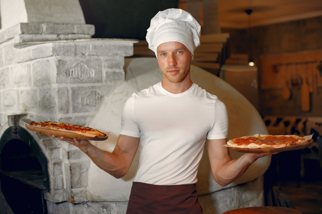 Pizza Maker and Counter Staff – Szeged
