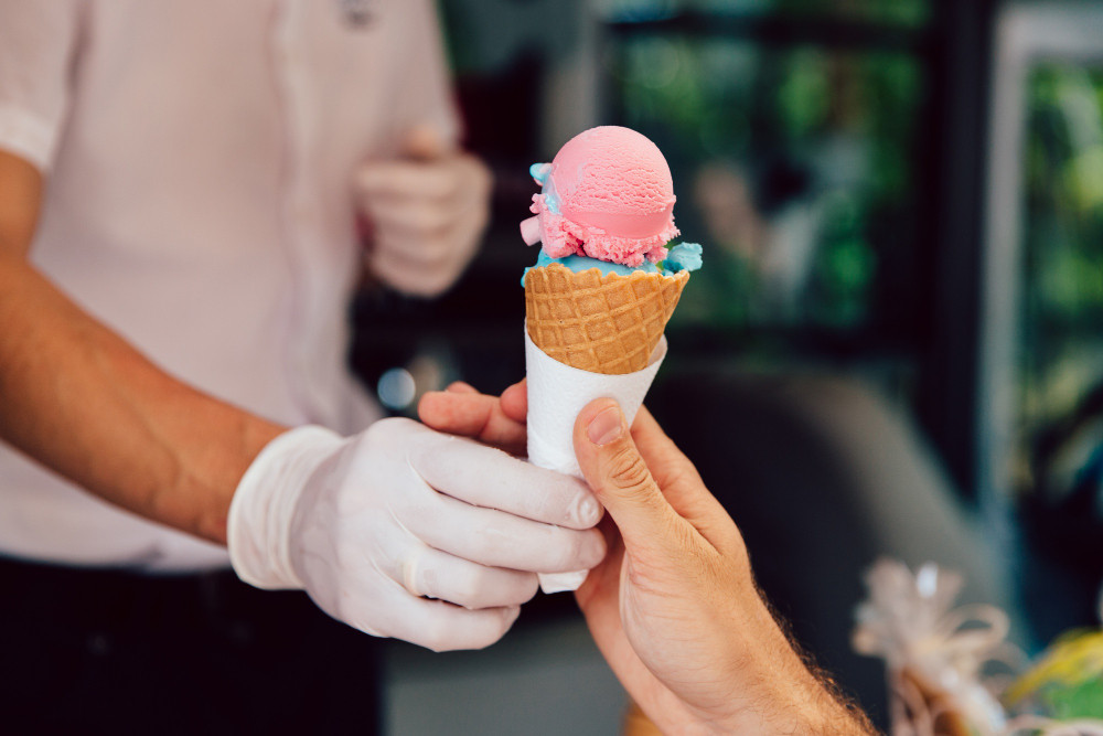 Ice cream counter attendant - Citadella